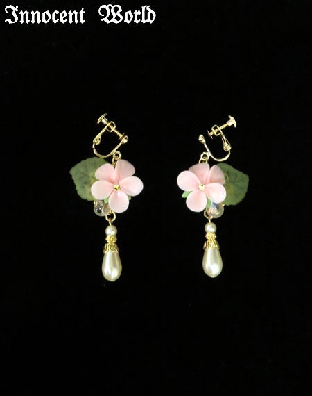 乙女のすみれイヤリングとピアス