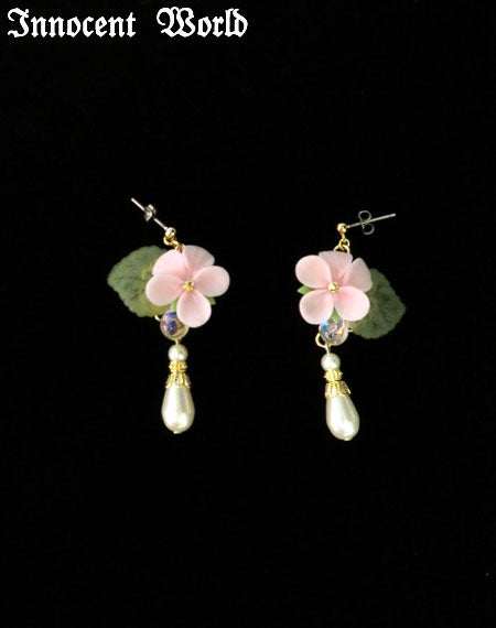 乙女のすみれイヤリングとピアス