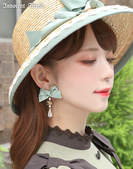 Classy Ribbonイヤリングとピアス