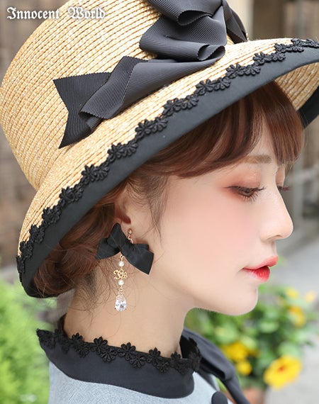 Classy Ribbonイヤリングとピアス