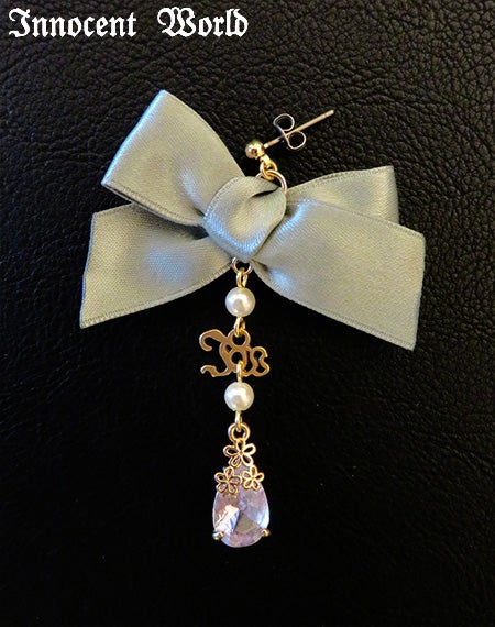 Classy Ribbon イヤリングとピアス | Innocent World