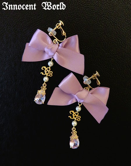 Classy Ribbonイヤリングとピアス