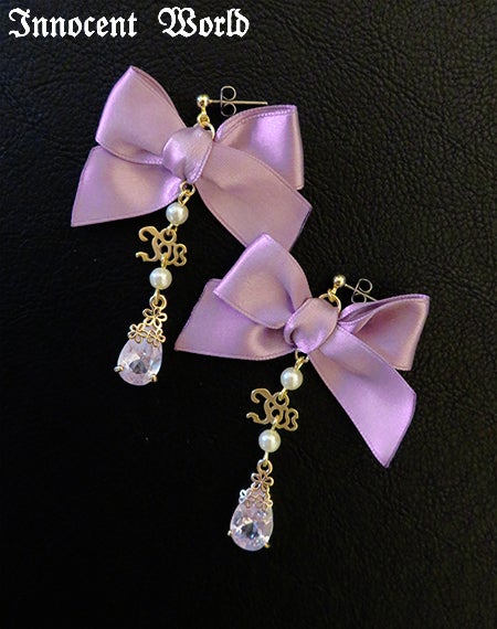 Classy Ribbonイヤリングとピアス