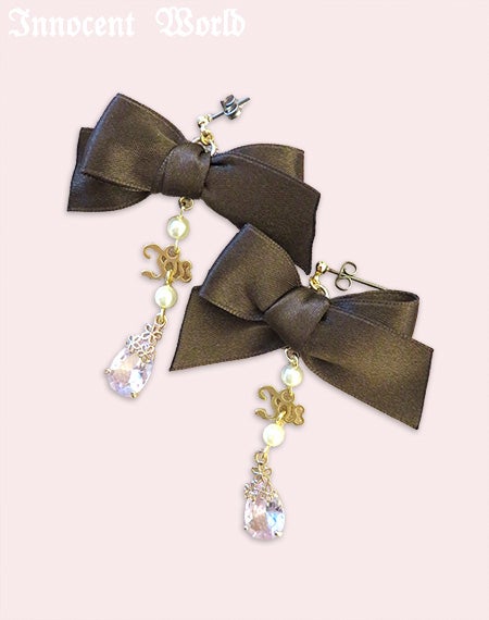 Classy Ribbonイヤリングとピアス
