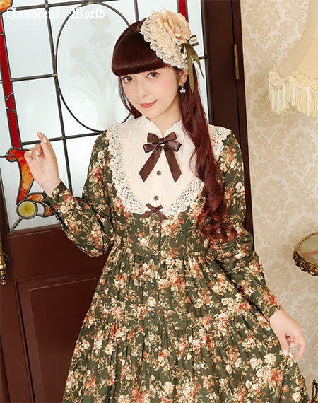 ロココ調スタンドカラー薔薇柄ワンピース