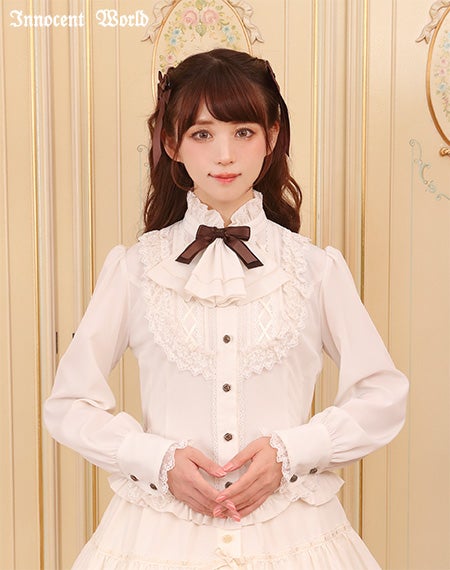 ルーシーブラウス