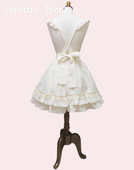 大人になったアリスエプロン