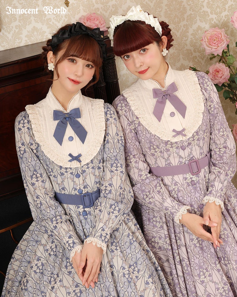 アールヌーボーの白百合ワンピース
