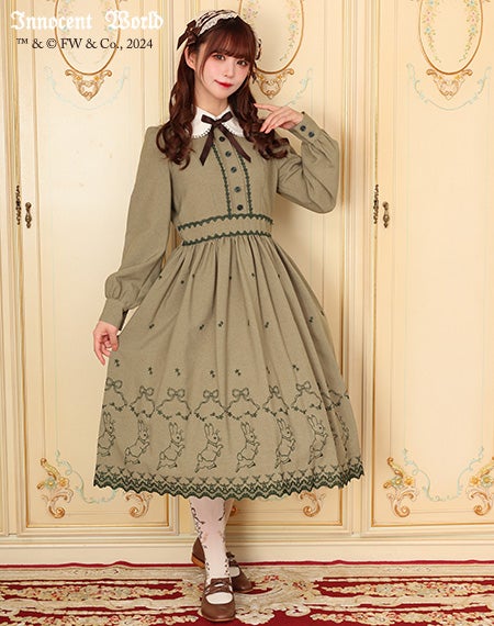 ピーターラビットTM刺繍ワンピース