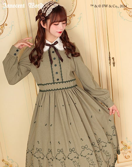 ピーターラビットTM刺繍ワンピース