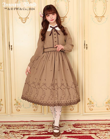 ピーターラビットTM刺繍ワンピース