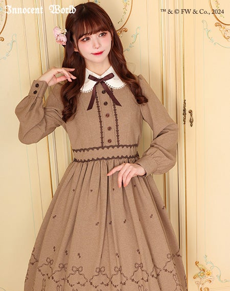 ピーターラビットTM刺繍ワンピース