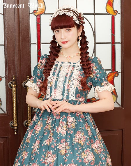 薔薇と苺のドールワンピース