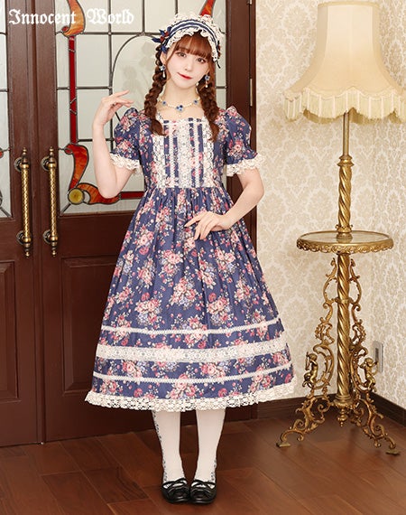 薔薇と苺のドールワンピース