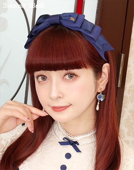 薔薇とパールのイヤリングとピアス