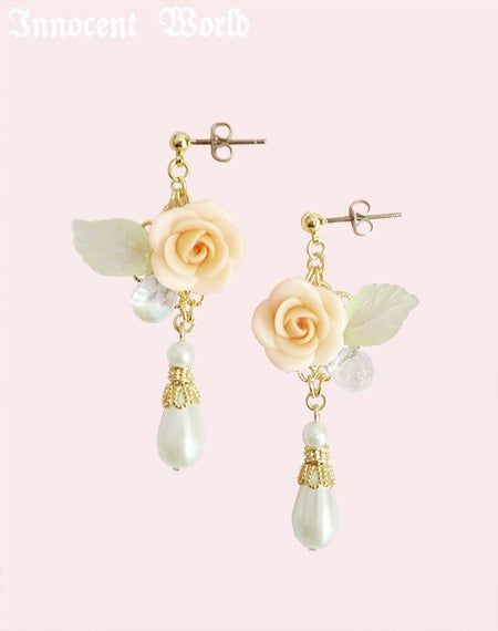 薔薇とパールのイヤリング・ネックレス　セット　innocent world 薔薇とパールのイヤリングとピアス | Innocent World
