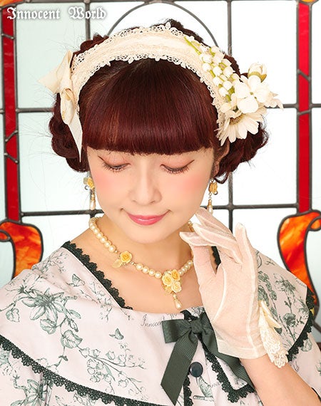innocent world イノセントワールド ヘッドドレス 花柄 白×黒 イノセントワールド フルールヘッドドレス - メルカリ