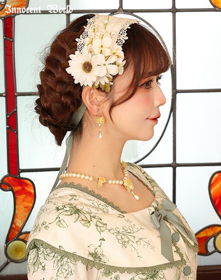 木漏れ日の中の鈴蘭ヘッドドレス