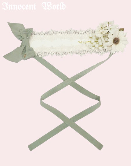 木漏れ日の中の鈴蘭ヘッドドレス