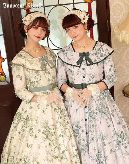 木漏れ日の中の鈴蘭ワンピース