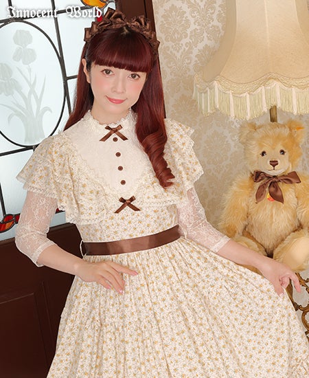 小さなブーケのショール風ワンピース