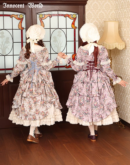 華麗な薔薇のロココドレス
