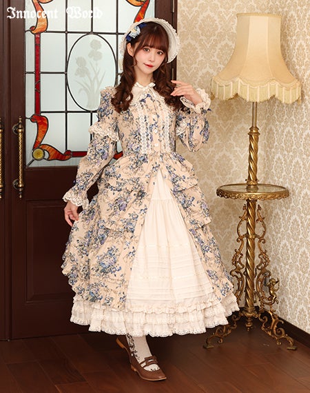 華麗な薔薇のロココドレス