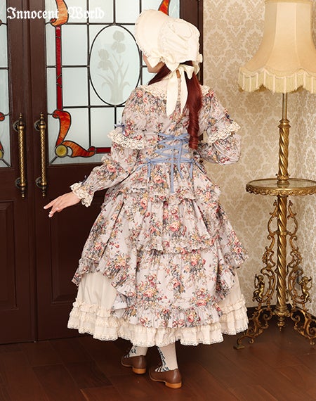華麗な薔薇のロココドレス
