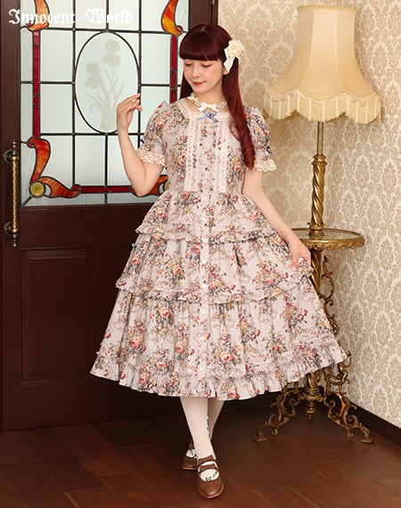 華麗な薔薇のロココドレス