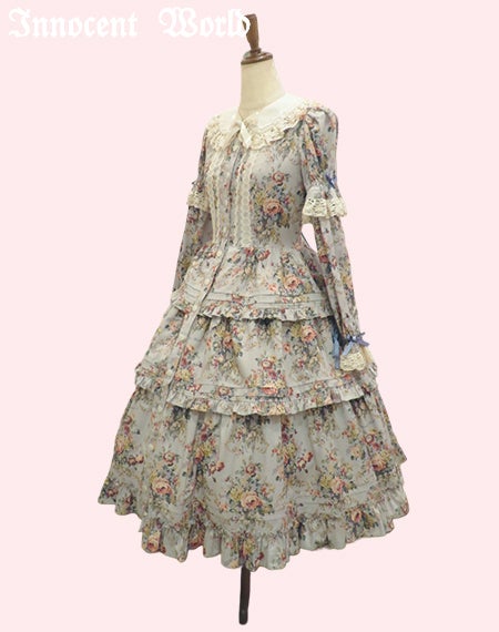 華麗な薔薇のロココドレス