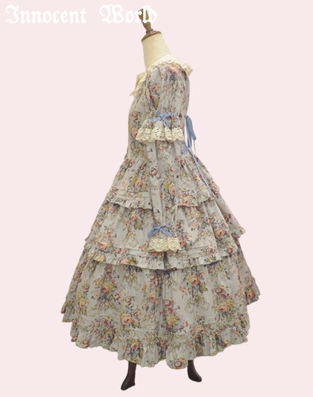 華麗な薔薇のロココドレス