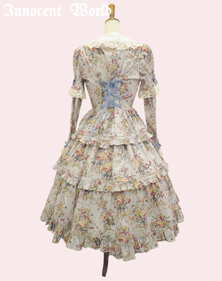 華麗な薔薇のロココドレス