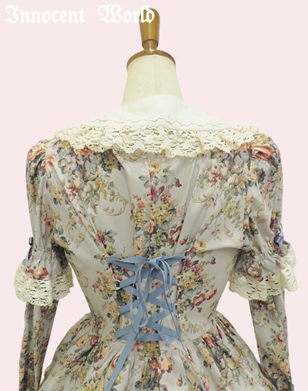 華麗な薔薇のロココドレス