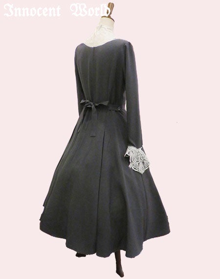 古城の貴婦人ワンピース