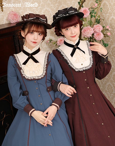 フルールバッスルドレス