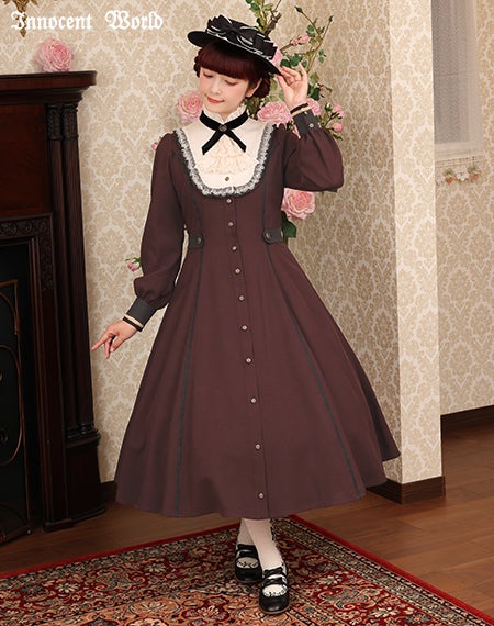 フルールバッスルドレス