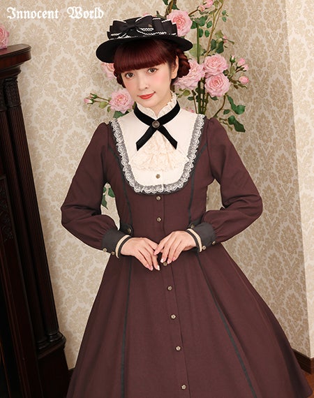 フルールバッスルドレス