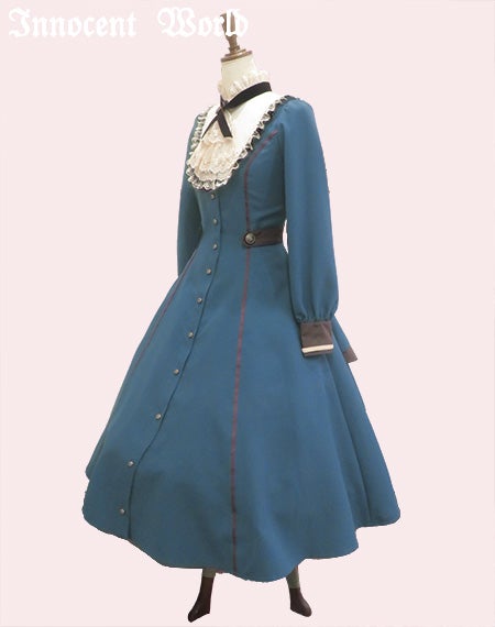 フルールバッスルドレス