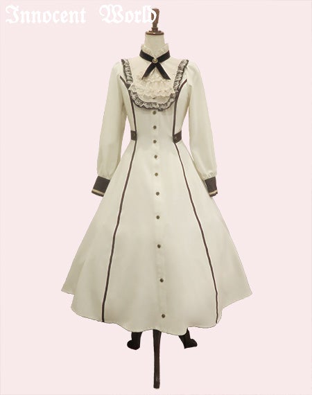 フルールバッスルドレス