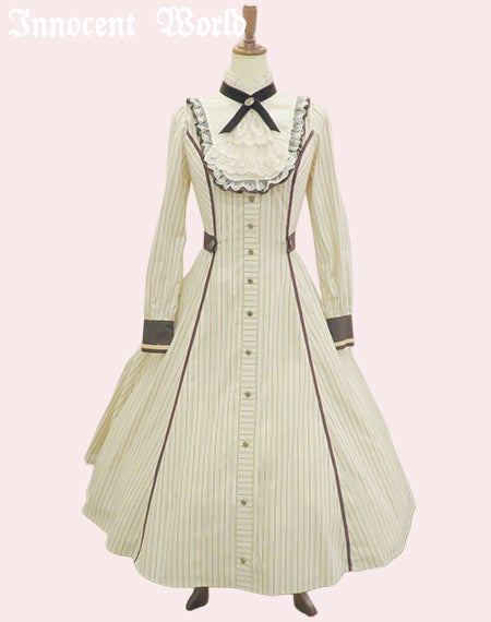 フルールバッスルドレス