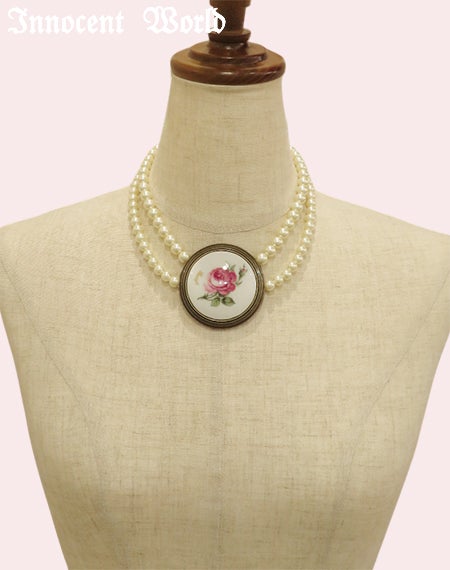薔薇のリモージュネックレス(麗しく咲く薔薇)