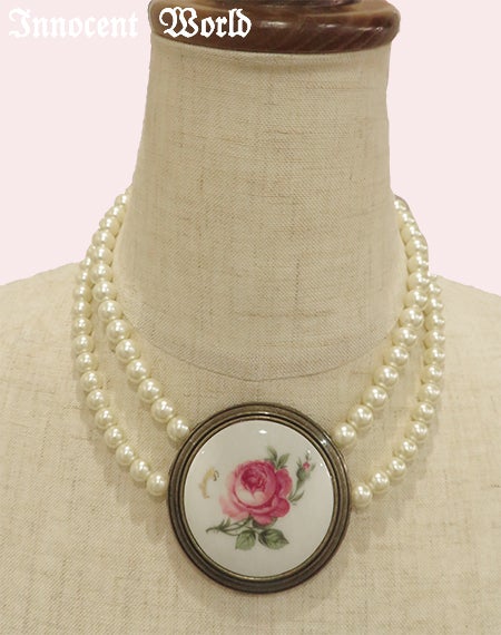 薔薇のリモージュネックレス(麗しく咲く薔薇)