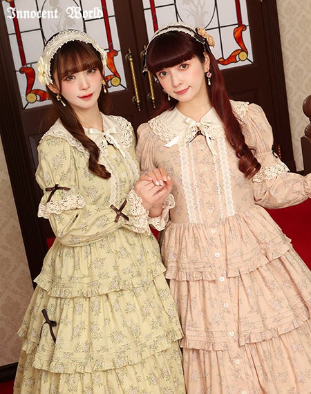 小さなお花のドールドレス