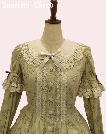 小さなお花のドールドレス