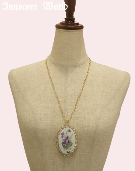 すみれのリモージュネックレス