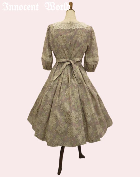 優しいお色のあじさいワンピース