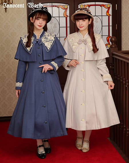 白薔薇コート/アリスブルー×生成Mマキシ丈(左)/グレイッシュピンク×生成Mミモレ丈(右)