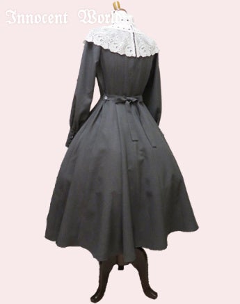 白百合ワンピース