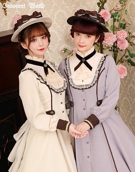 フルールバッスルドレス